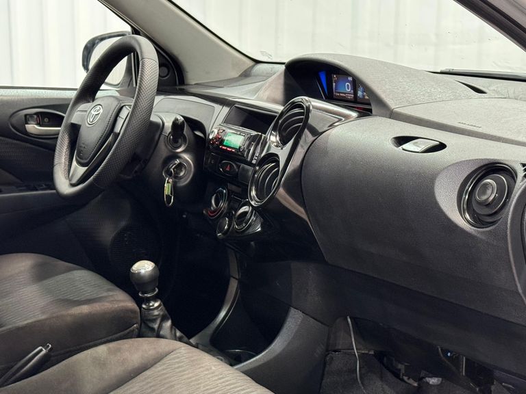 Toyota ETIOS X 1.3 Flex 16V 5p Mec.