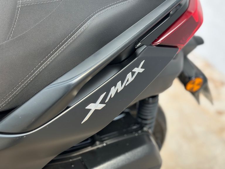 YAMAHA XMAX 250 CONNECTED 
