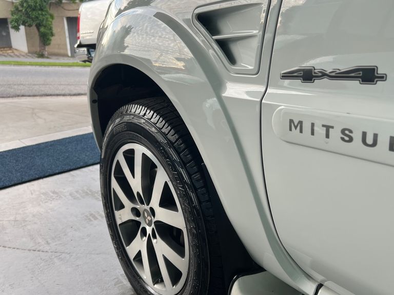 Mitsubishi Pajero TR4 2.0/ 2.0 Flex 16V 4x4 Aut.