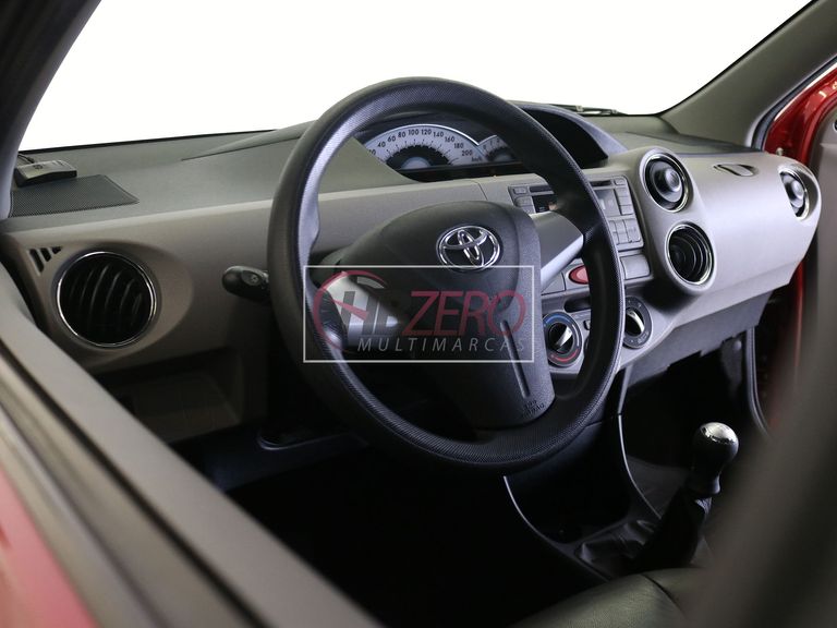 Toyota ETIOS XLS Sedan 1.5 Flex 16V 4p Mec.