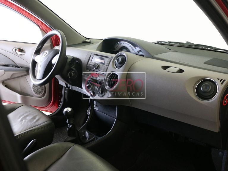 Toyota ETIOS XLS Sedan 1.5 Flex 16V 4p Mec.