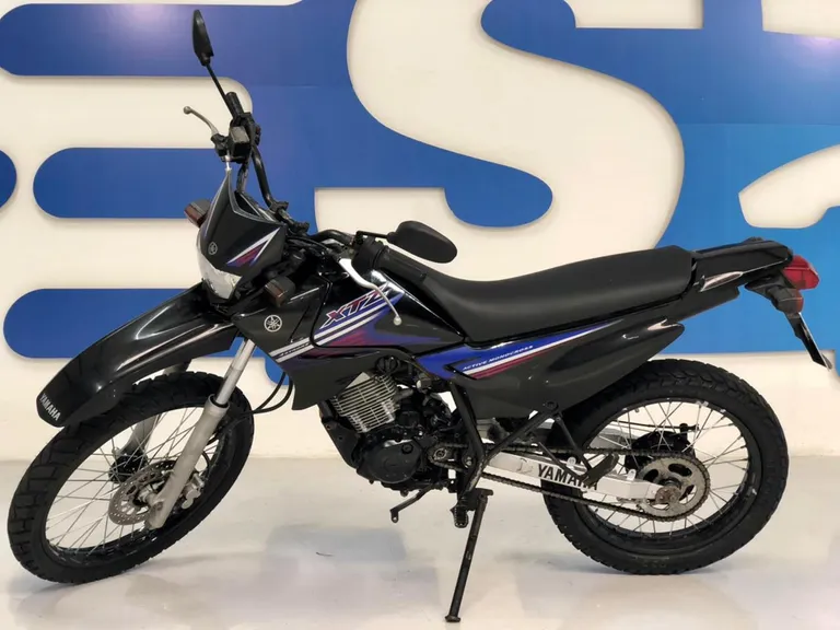 YAMAHA XTZ 125 E Gasolina 0 portas, câmbio Manual em Curitiba