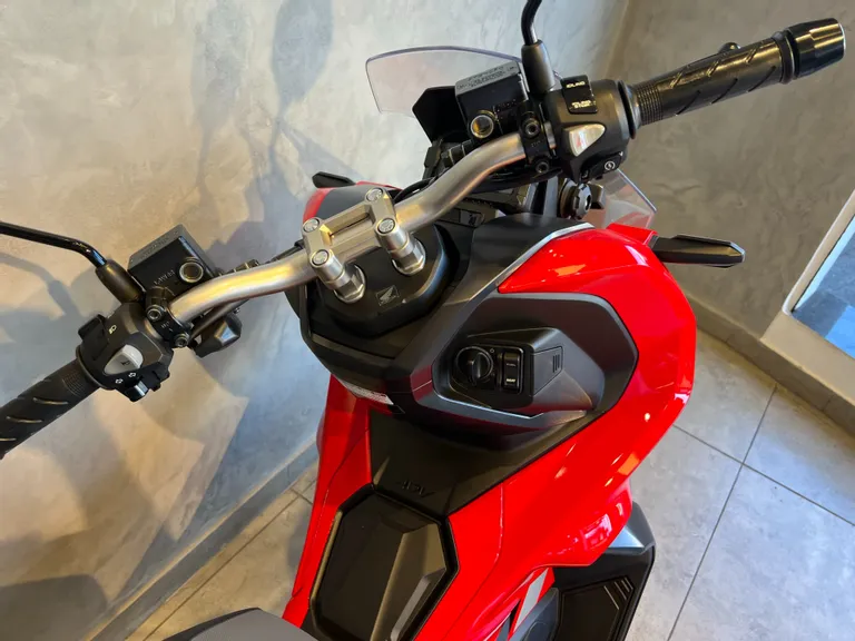 HONDA ADV 150 Gasolina 0 portas, câmbio Automático em Barueri