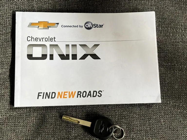 Chevrolet ONIX HATCH 1.0 12V Flex 5p Mec. Flex 4 portas, câmbio Manual em  Jundiaí - Realeza Multimarcas