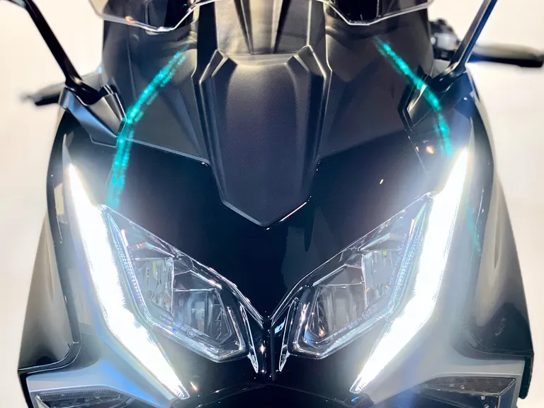 KYMCO AK 550i PREMIUM Gasolina portas, câmbio Automático em