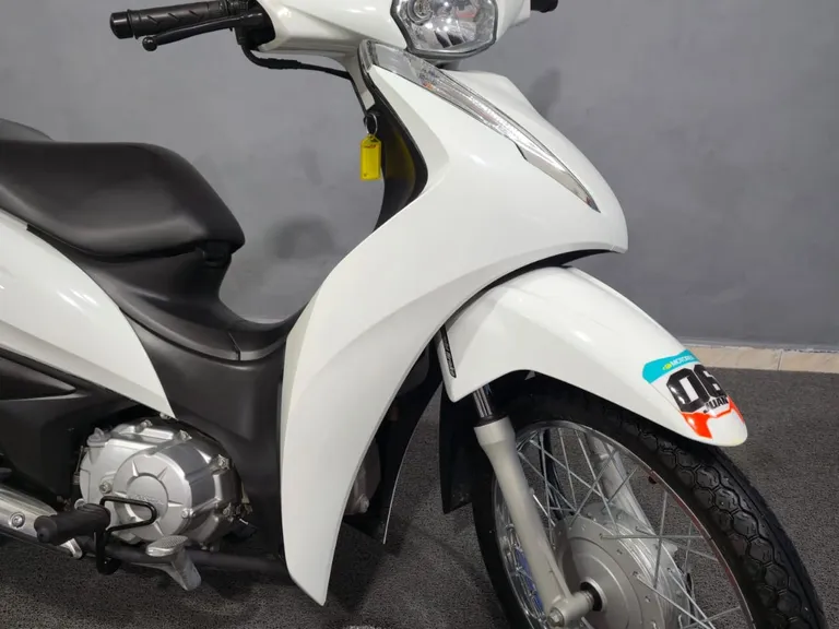 HONDA BIZ 110i Gasolina portas, câmbio Manual em Curitiba - L&E Motos