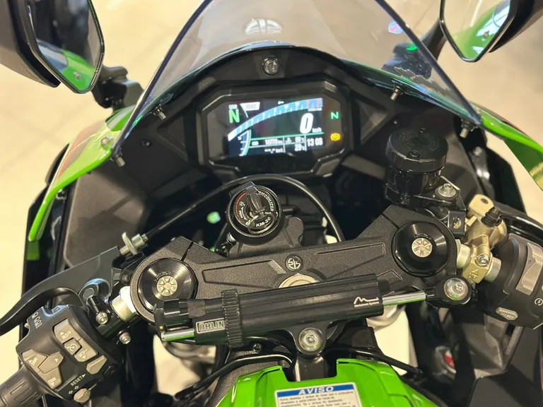 KAWASAKI NINJA ZX-10/ ZX-10R 1000cc/30TH Aniv. Gasolina portas