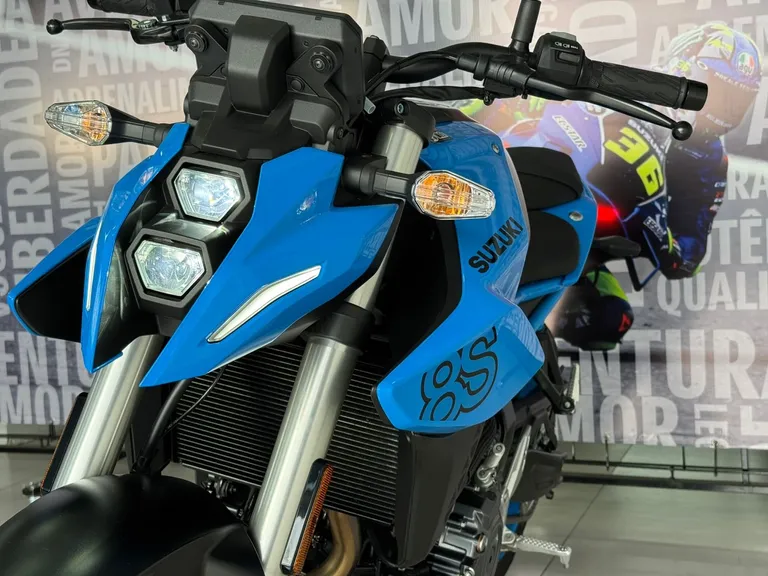 SUZUKI GSX-8S Gasolina portas, câmbio Manual em Porto União - RHS