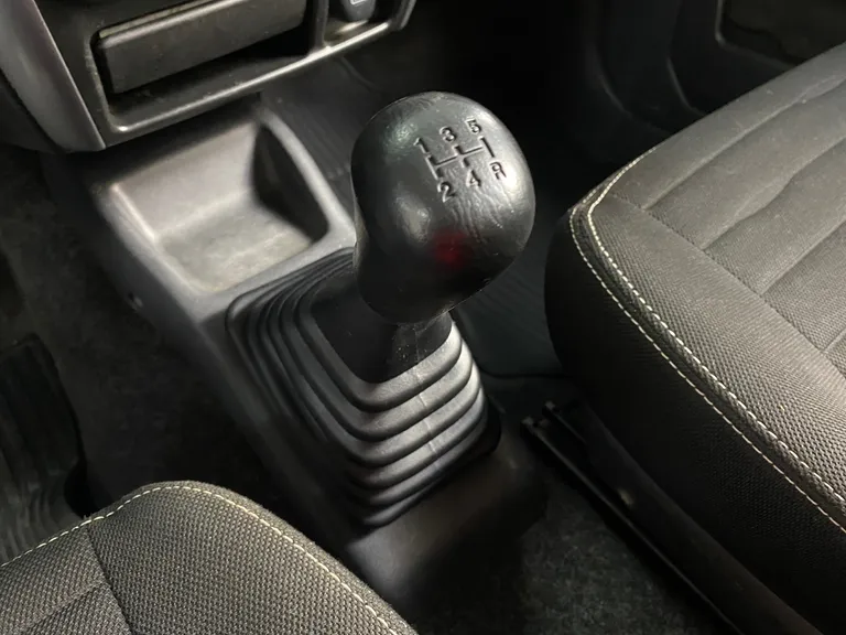 Suzuki Jimny Wide/ Jimny/4ALL 1.3 16V Gasolina 2 portas, câmbio