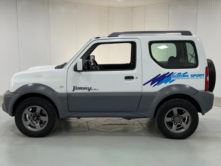 『休』（油彩・キム・ヒジン） Suzuki Jimny Wide/ Jimny/4ALL 1.3 16V Gasolina 2 portas, câmbio