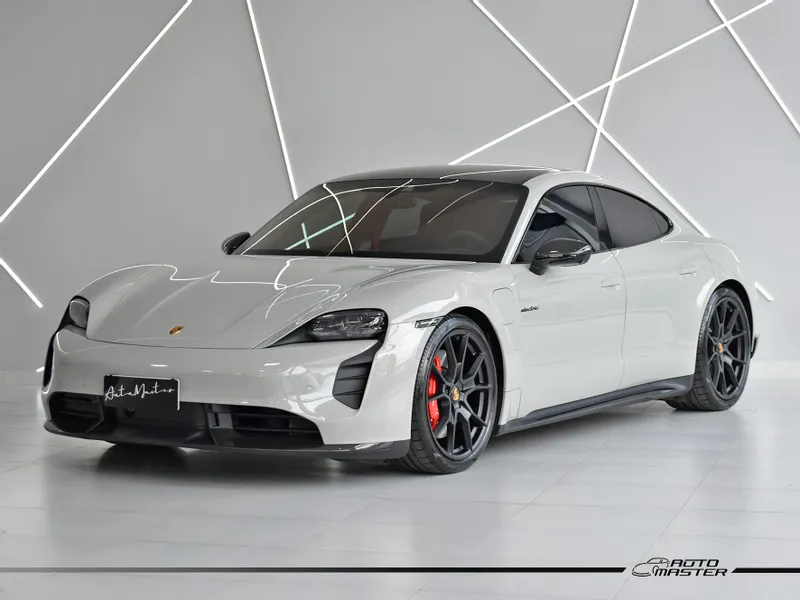 Porsche Taycan GTS (Elétrico) 