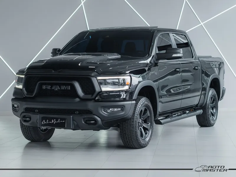 RAM 1500 REBEL 5.7 HEMI CD V8 4x4 Aut.