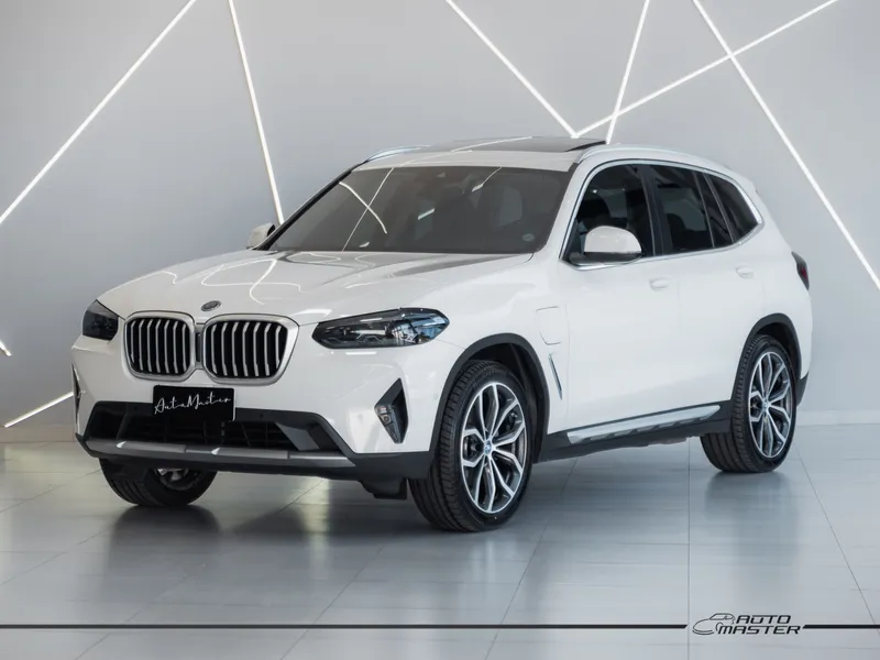 BMW X3 XDRIVE 30e X-Line Turbo Híbrido Aut.
