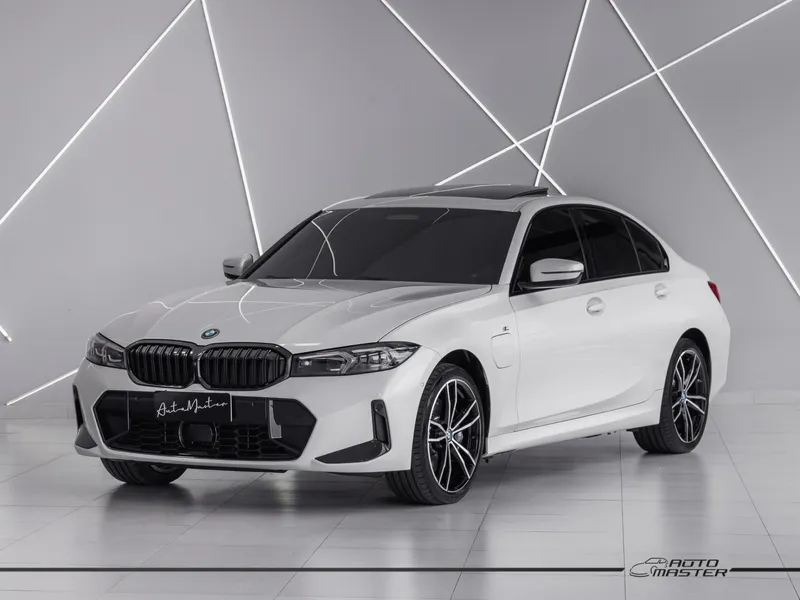 BMW 330e M Sport 2.0 Turbo Aut. (Híbrido)