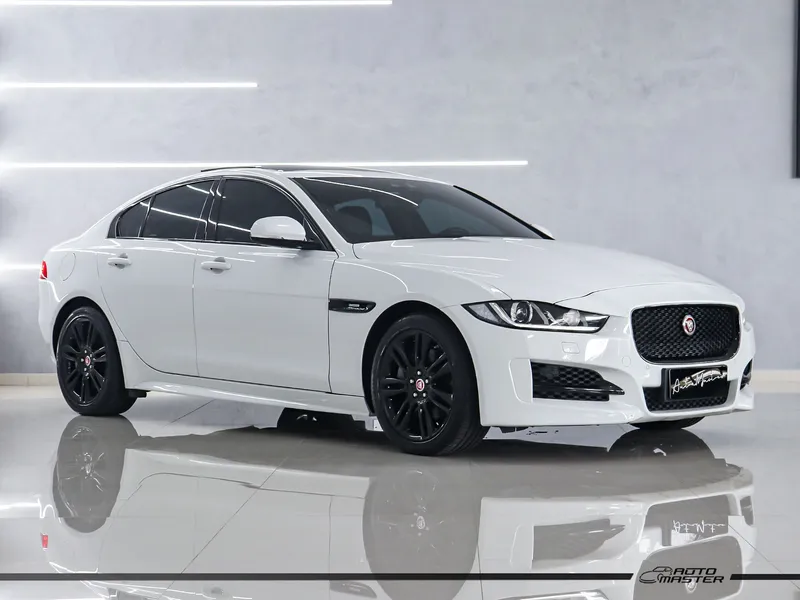 Jaguar XE 2.0 Turbocharged R-Sport Aut.