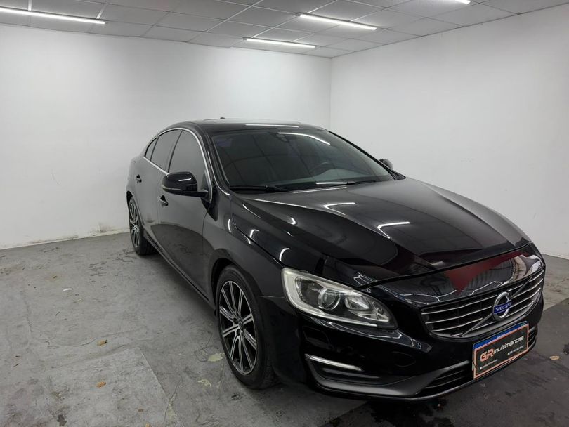 Volvo S60 T-5 MOMENTUM 2.0 245cv 4p