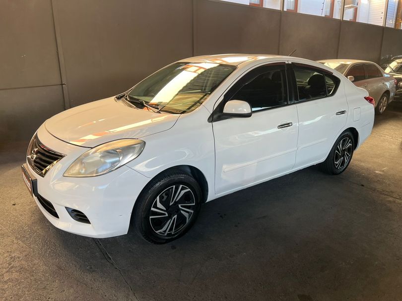 Nissan VERSA SV 1.6 16V Flex Fuel 4p Mec.