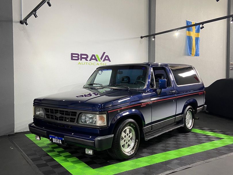 Chevrolet Bonanza S / Luxe 4.0 Diesel Turbo