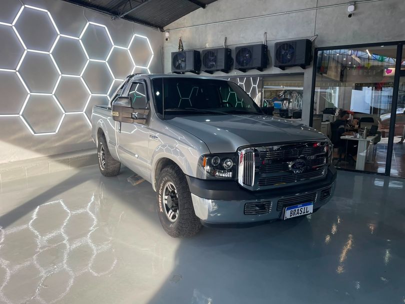 Ford F-250 XLT 3.9 4x2 Diesel TB