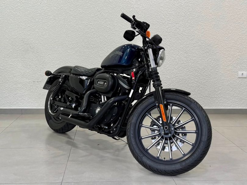 Harley XL 883N IRON