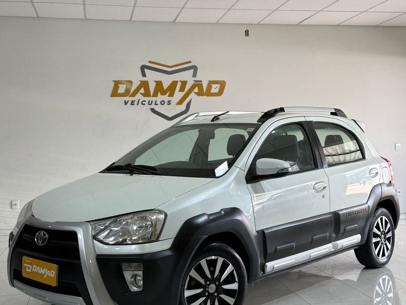 Toyota ETIOS CROSS 1.5 Flex 16V 5p Aut.