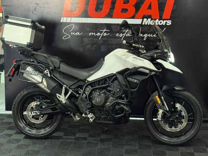 TRIUMPH TIGER 900