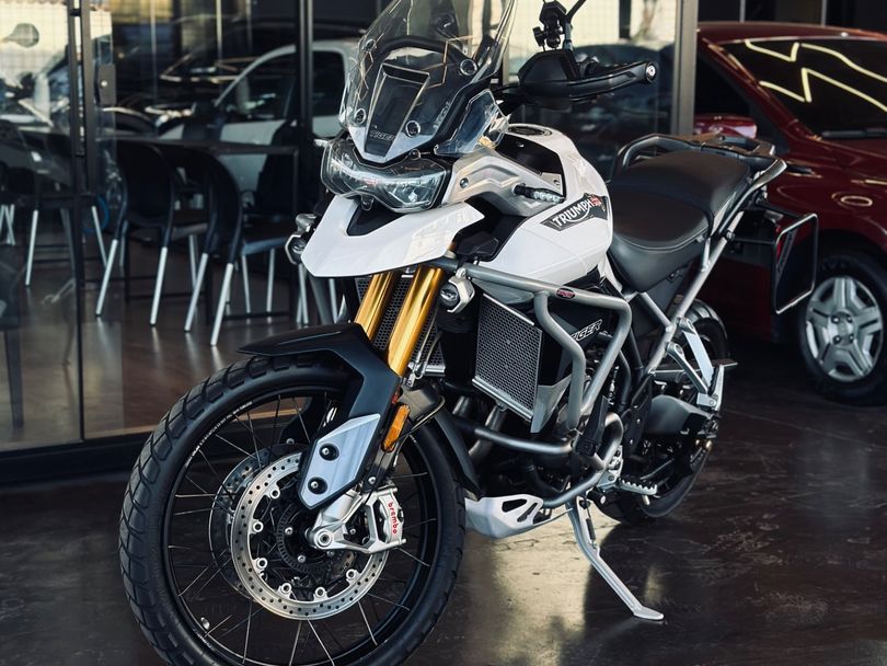 TRIUMPH TIGER 900 RALLY