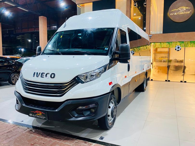 IVECO DAILY Minibus 50-180 Turismo(Diesel)(E6)