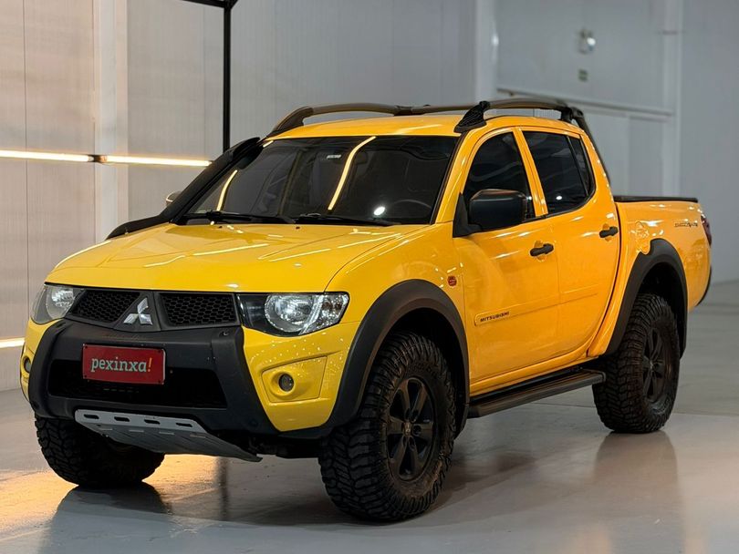 Mitsubishi L200 Triton Savana 3.2 CD TBI Dies. Mec.