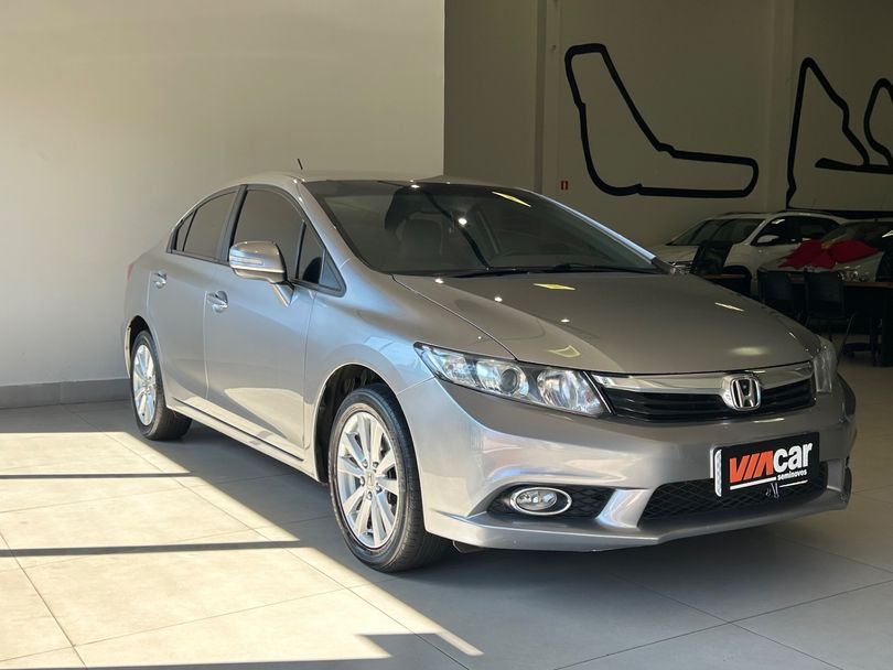 Honda Civic Sedan LXR 2.0 Flexone 16V Aut. 4p