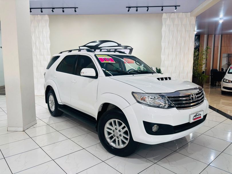 Toyota Hilux SW4 SRV D4-D 4x4 3.0 TDI Dies. Aut