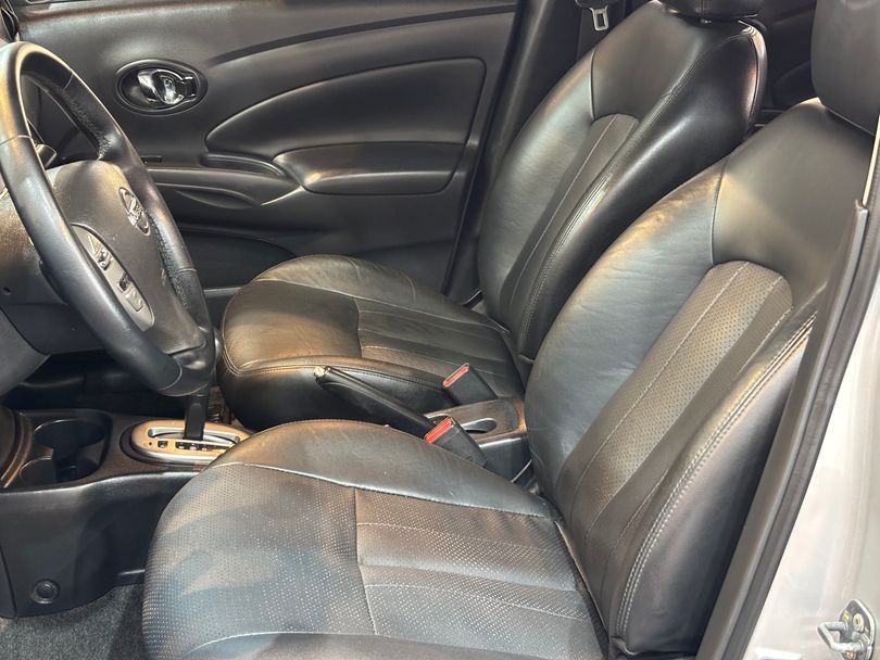Nissan VERSA SL 1.6 16V FlexStart 4p Aut.