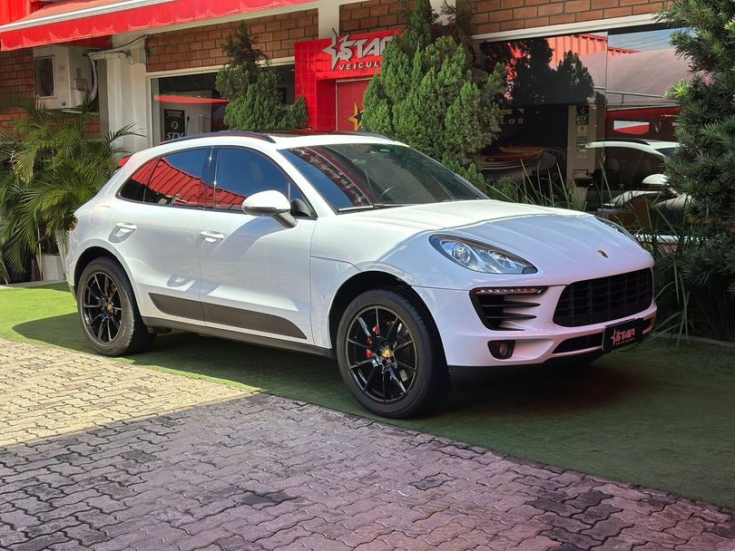 Porsche Macan 2.0 Turbo