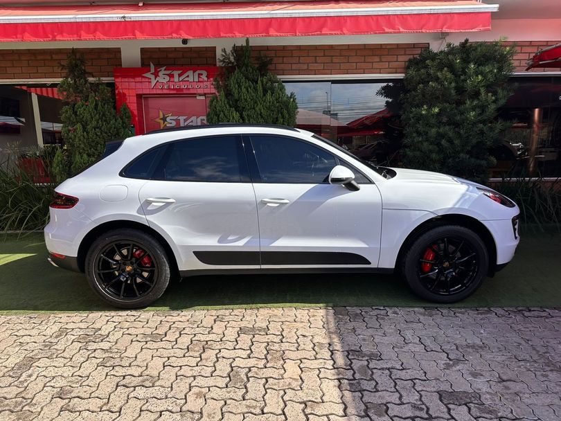 Porsche Macan 2.0 Turbo