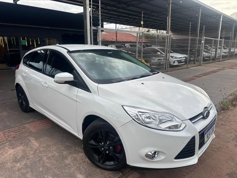Ford Focus Hatch S 1.6 16V TiVCT PowerShift