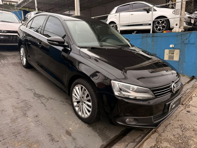VolksWagen JETTA Highline 2.0 TSI 16V 4p Tiptronic