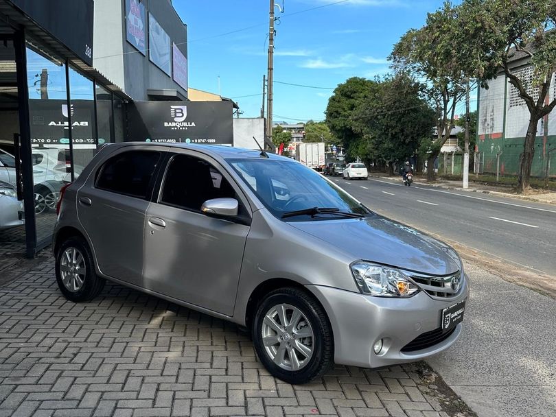 Toyota ETIOS XLS 1.5 Flex 5p Aut.