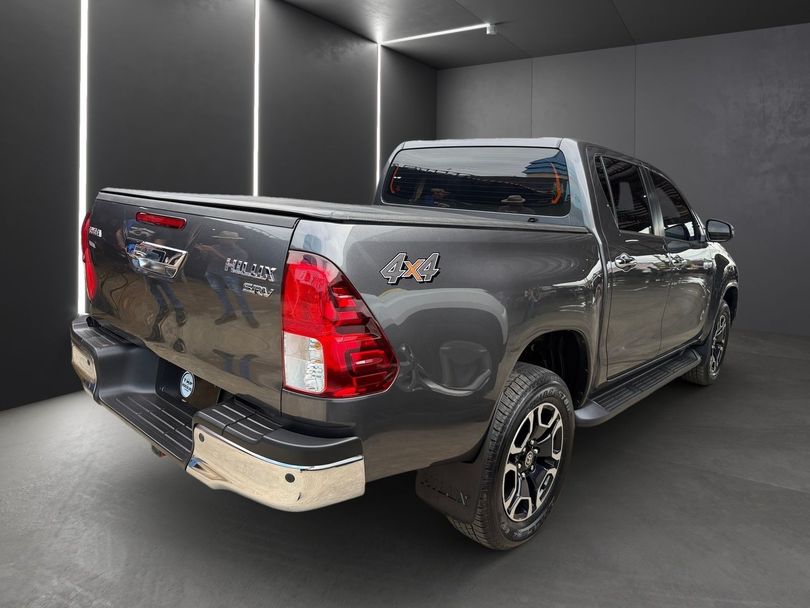 Toyota Hilux CD SRV 4x4 2.8 TDI Diesel Aut.