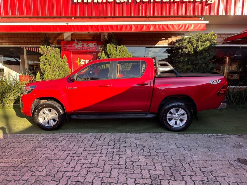 Toyota Hilux CD SR 4x4 2.8 TDI Diesel Aut.