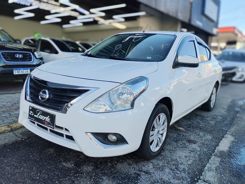 Nissan VERSA 1.0 12V FlexStart 4p Mec.