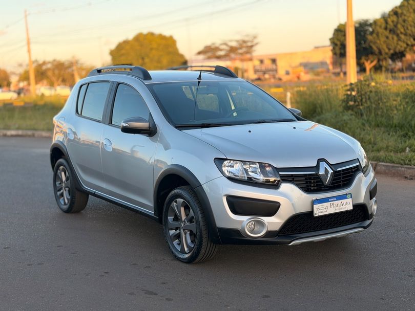 Renault SANDERO STEP. R. CURL Hi-Power 1.6 8V 5p