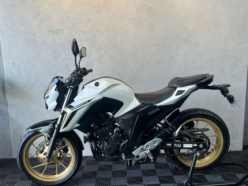 YAMAHA FZ25 250 FAZER CONNECTED