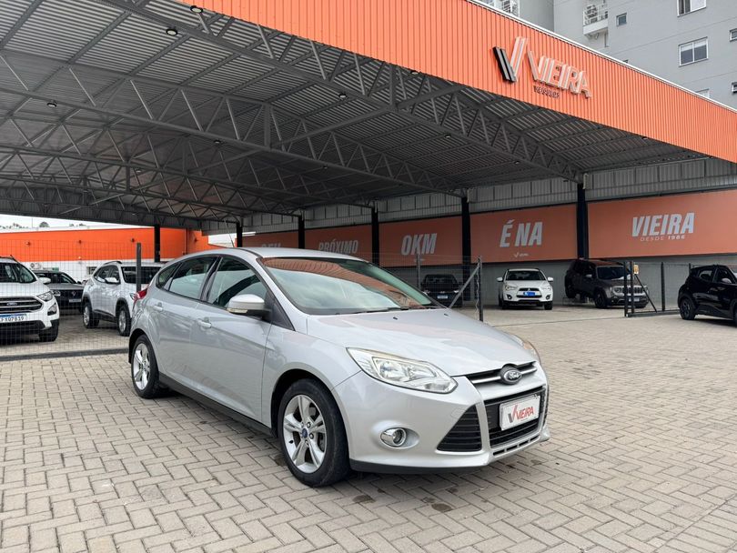 Ford Focus 1.6 S/SE/SE Plus Flex 8V/16V  5p