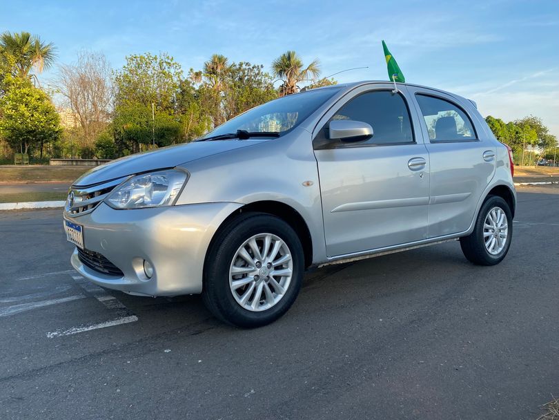 Toyota ETIOS XLS 1.5 Flex 16V 5p Mec.