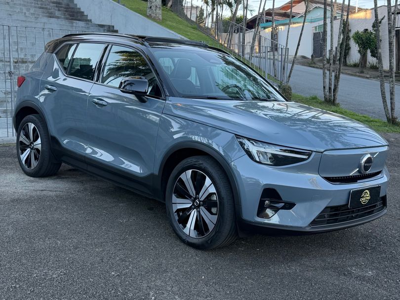 Volvo XC 40 Recharge Plus (Elétrico)