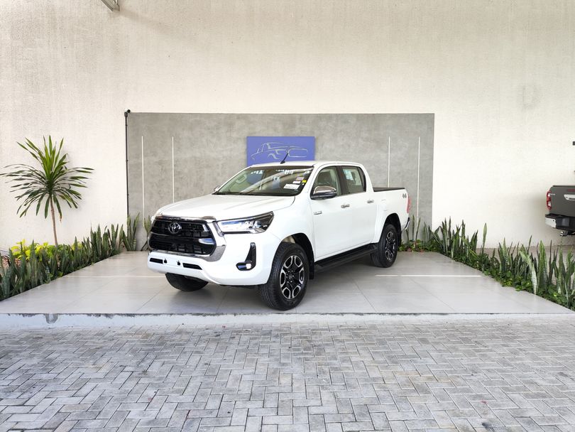 Toyota Hilux CD SRX 4x4 2.8 TDI 16V Diesel Aut.