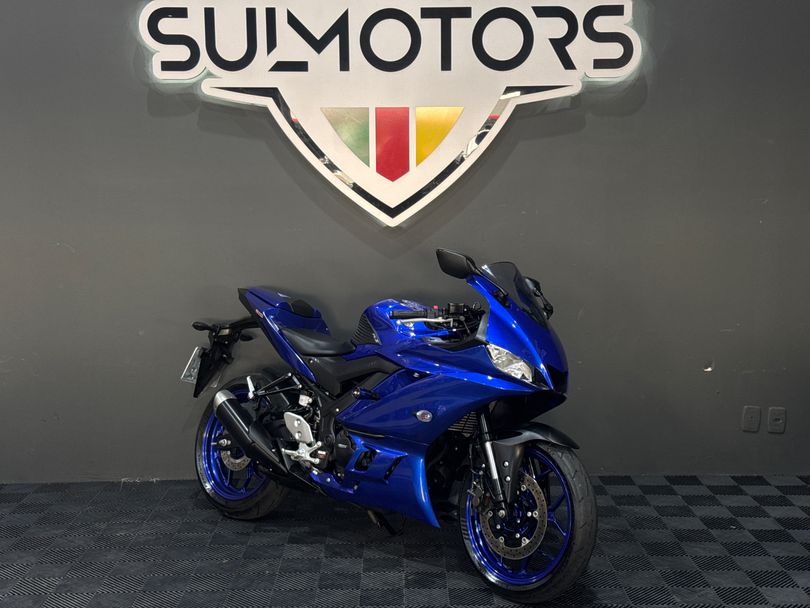 YAMAHA YZF R-3 321/ABS