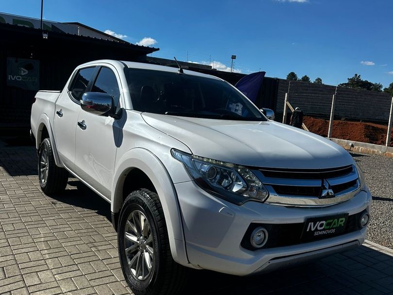 Mitsubishi L200 Triton Sport HPE-S 2.4 CD Dies. Aut