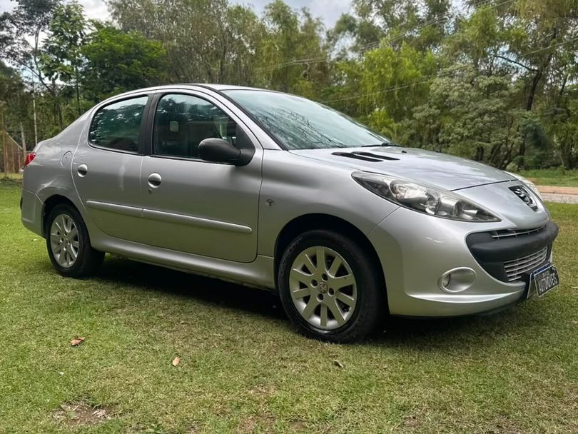 Peugeot 207 Sedan Passion XS 1.6 Flex 16V 4p