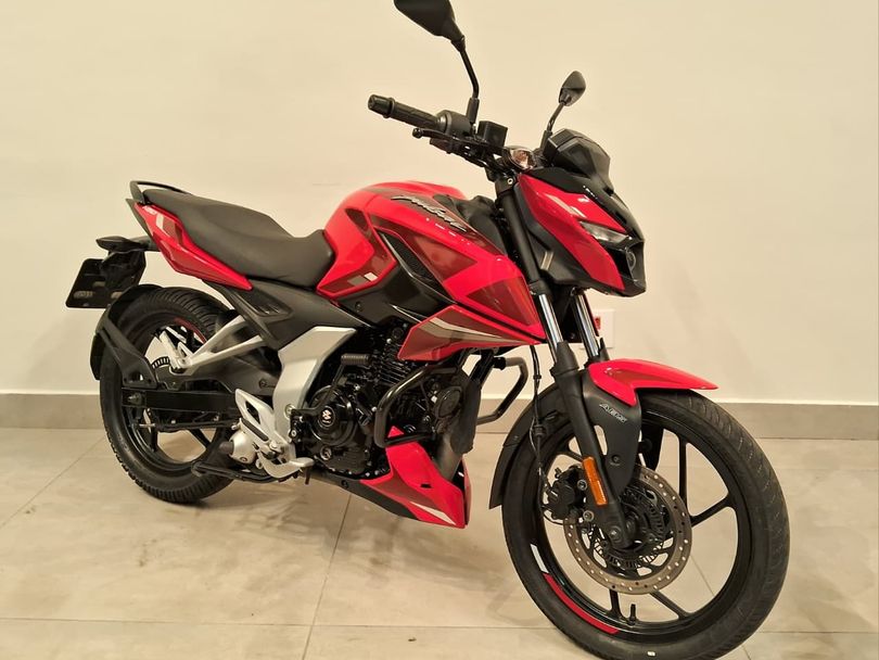 BAJAJ PULSAR N150